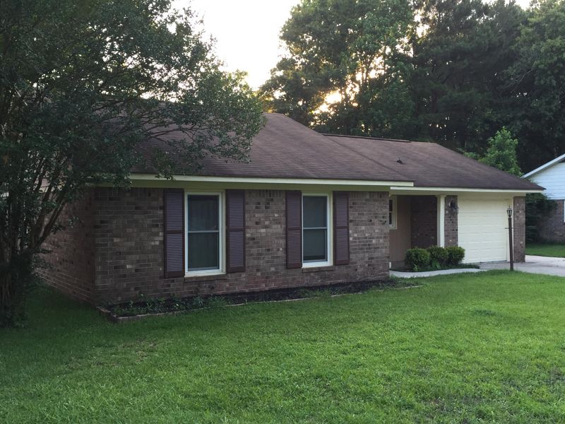 205 Pheasant Run Dr, North Charleston, SC 29420