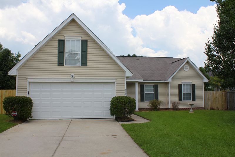 210 Ivybridge Ct, Goose Creek, SC 29445