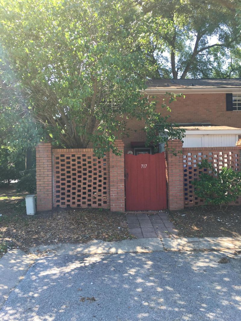 717 Center St, Mount Pleasant, SC 29464