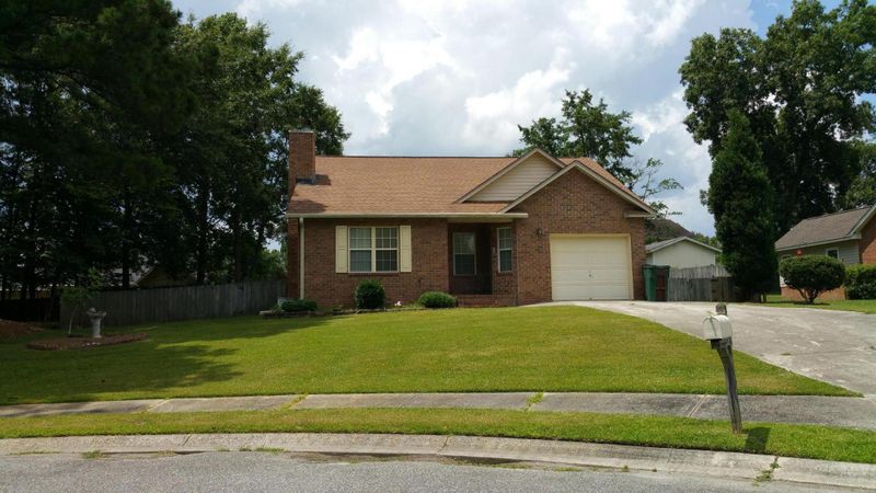102 Squire Ct, Goose Creek, SC 29445