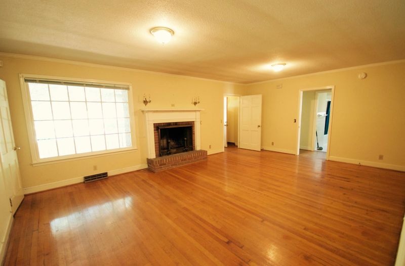 4731 W Park Pl, North Charleston, SC 29405