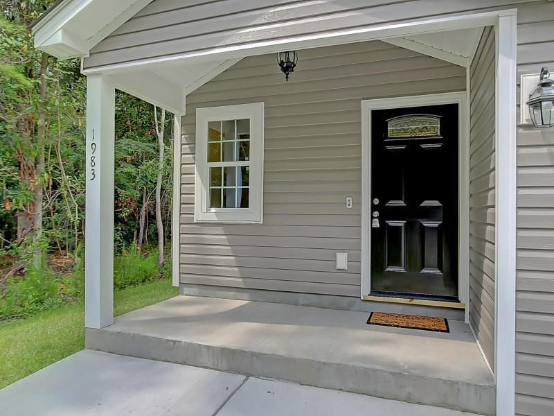 1983 Jewel St, Johns Island, SC 29455