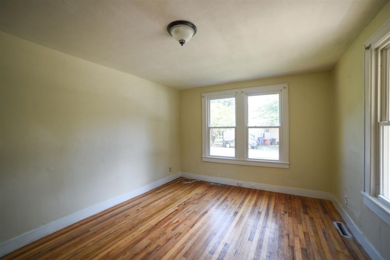 2739 E Surrey Dr, North Charleston, SC 29405