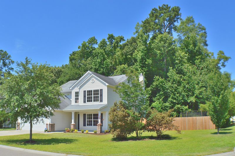 5200 Carlisle Ct, Summerville, SC 29485