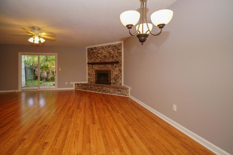 606 Ventura Pl, Mount Pleasant, SC 29464