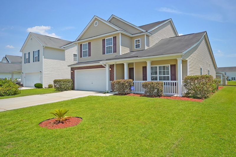 415 Dovetail Cir, Summerville, SC 29483