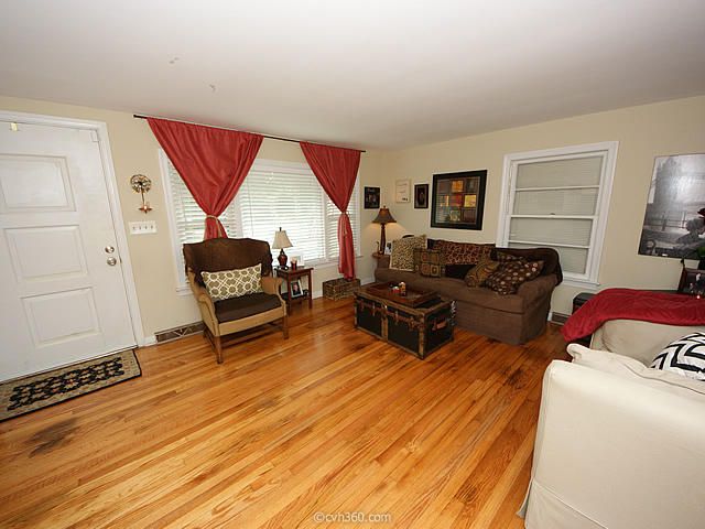 812 N Hickory St, Summerville, SC 29483