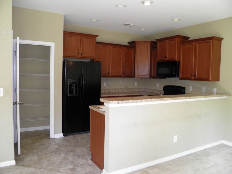 131 Farm Quarters Dr, Goose Creek, SC 29445