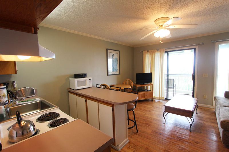 1300 Ocean Blvd #325, Isle Of Palms, SC 29451