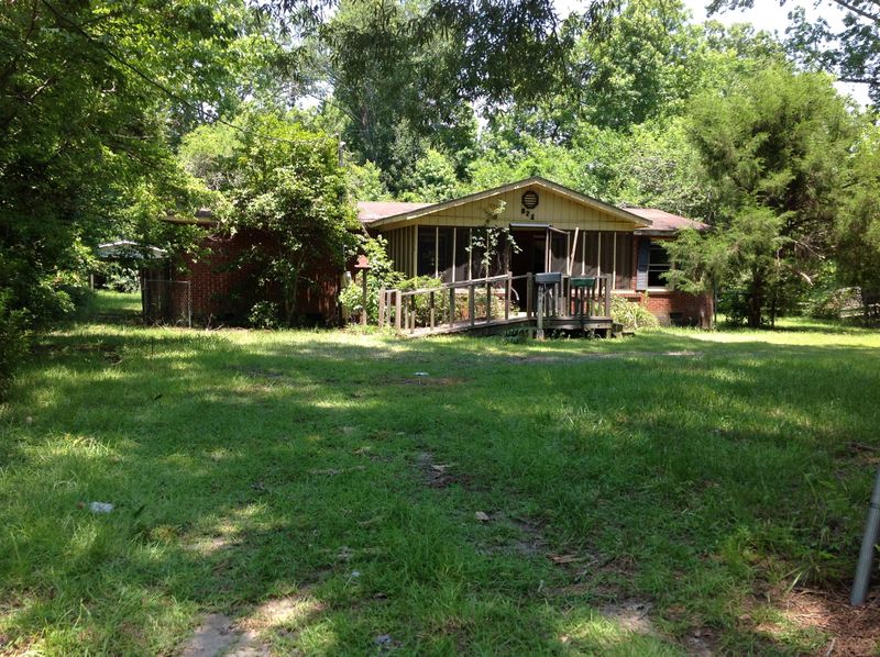 825 W 1st N St, Summerville, SC 29483