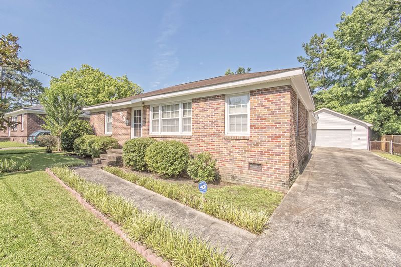309 Adeline Dr, Goose Creek, SC 29445