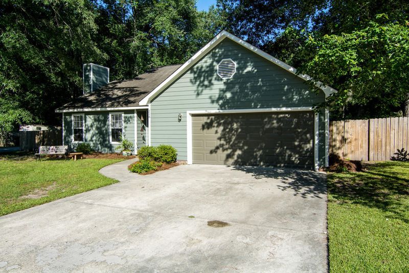 218 White Church Pl, Summerville, SC 29485