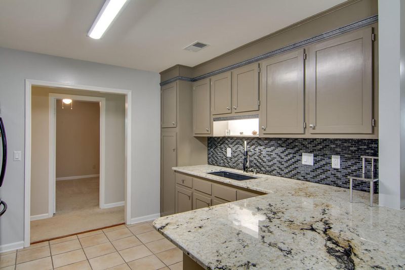 218 White Church Pl, Summerville, SC 29485