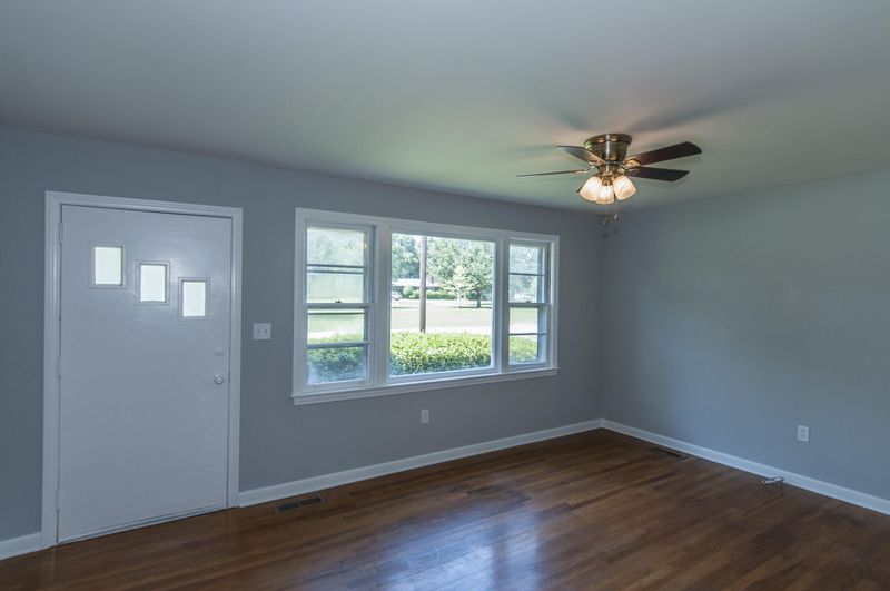 5134 Ashcroft Ave, North Charleston, SC 29405