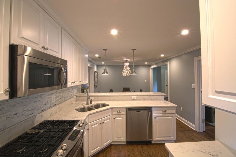 1609 Sanford Rd, Charleston, SC 29407