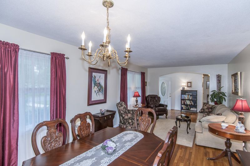2431 Spring Garden St, Charleston, SC 29414