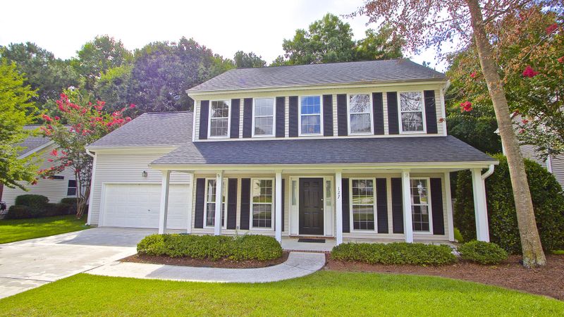 127 Isherwood Dr, Goose Creek, SC 29445