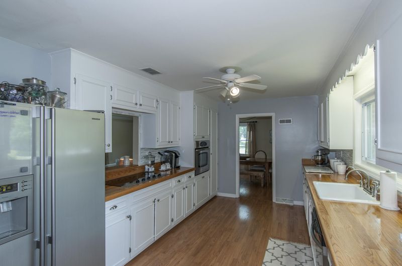 1224 N Park Pl, North Charleston, SC 29405