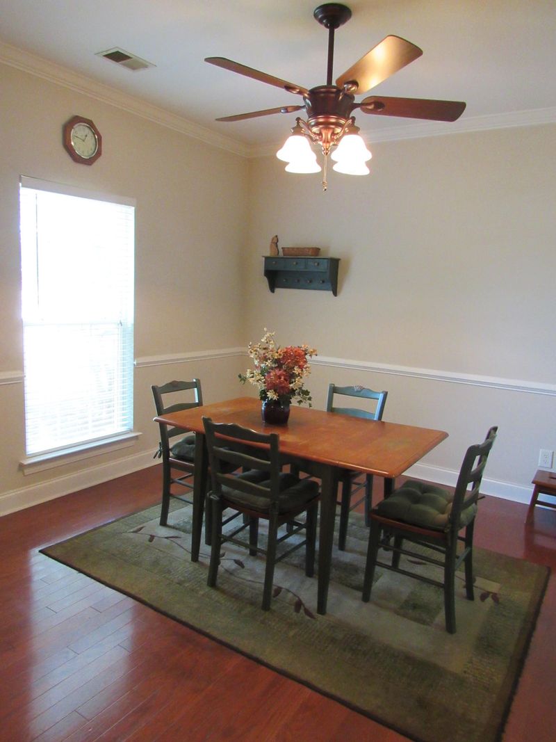 2011 Culloden Dr, Summerville, SC 29483