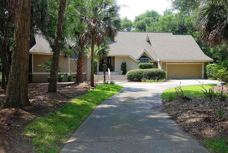 2931 Capn Sams Rd, Seabrook Island, SC 29455
