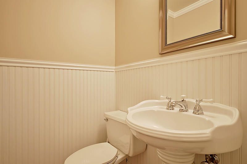 1310 Woodpecker Ln, Hanahan, SC 29410