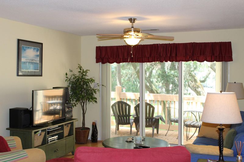 332 Sea Cloud Cir, Edisto Island, SC 29438