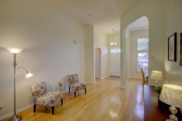 1403 Coopers Hawk Dr, Hanahan, SC 29410