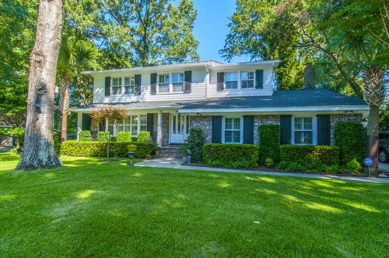 1564 S Pinebark Ln, Charleston, SC 29407