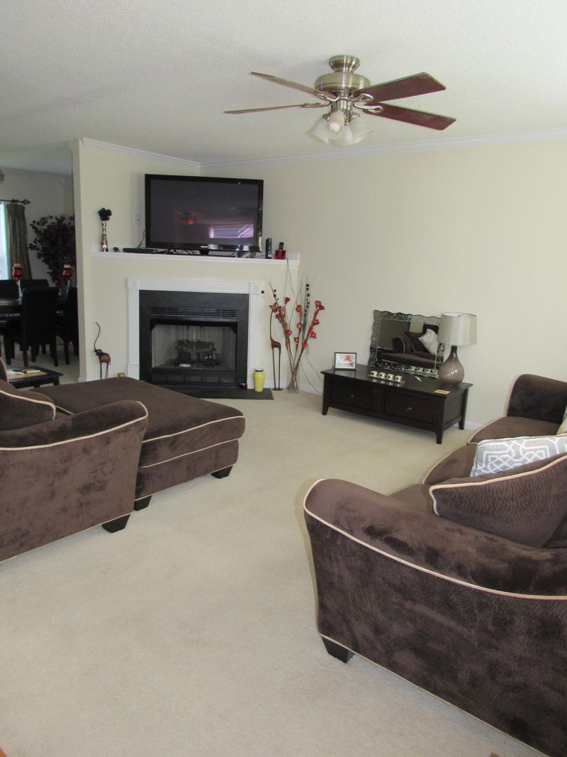 177 Hainsworth Dr, North Charleston, SC 29418