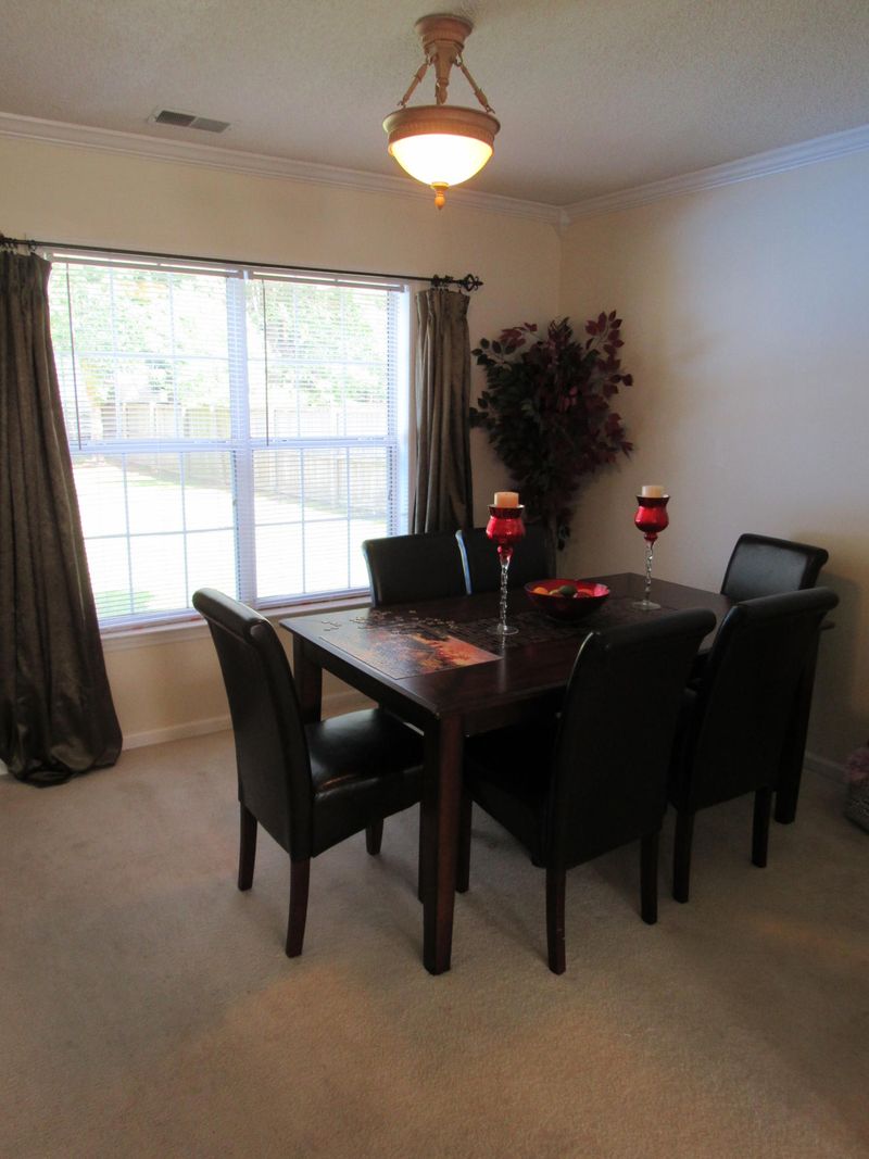 177 Hainsworth Dr, North Charleston, SC 29418