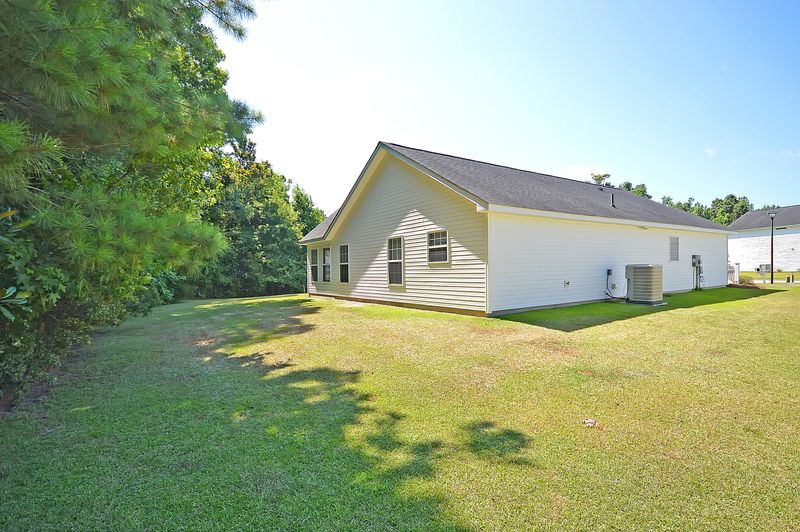 500 Savannah River Dr, Summerville, SC 29485