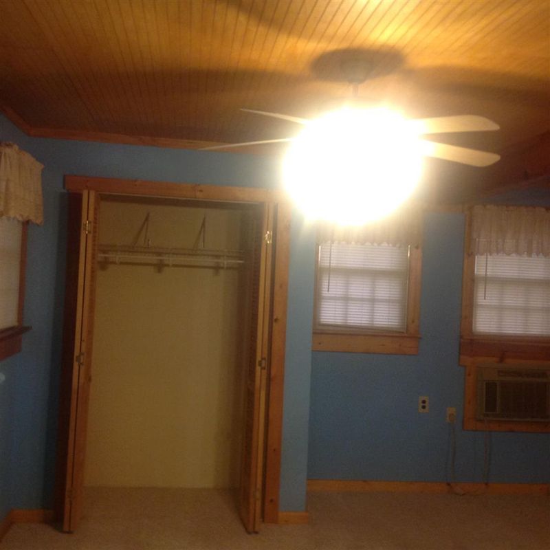913 Radford Ln, Huger, SC 29450