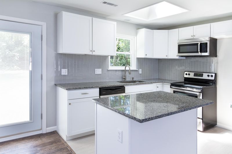 249 Stinson Dr, Charleston, SC 29407