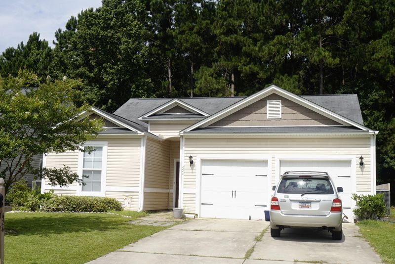 424 Stoney Field Dr, Moncks Corner, SC 29461