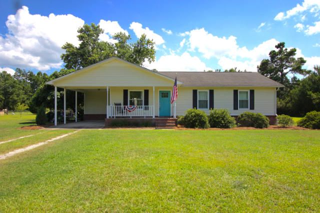 204 Mini Farm Rd, Bonneau, SC 29431
