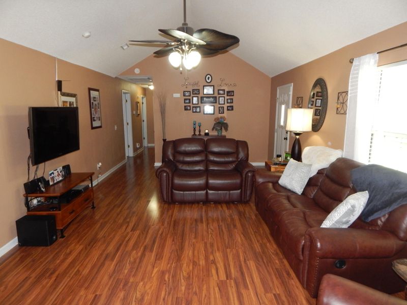 1610 Windsor Ln, Moncks Corner, SC 29461