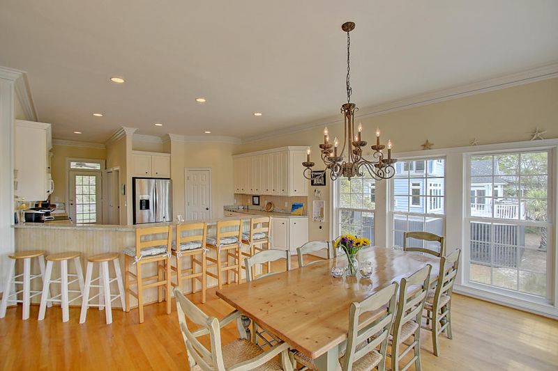 51 Seagrass Ln, Isle Of Palms, SC 29451