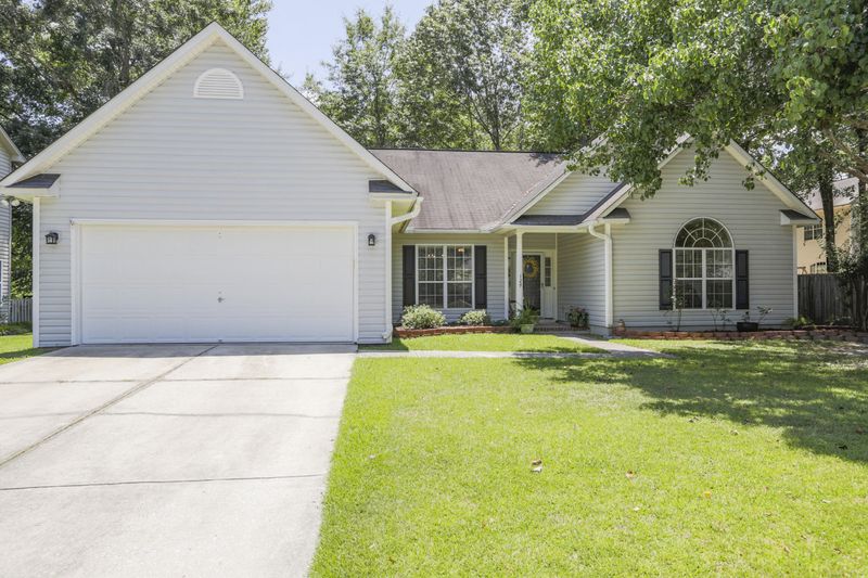 129 Adthan Cir, Goose Creek, SC 29445