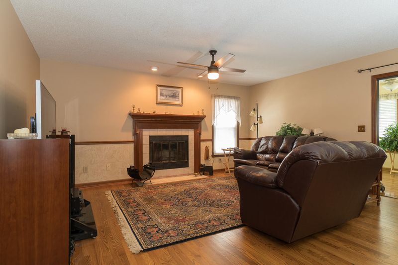 236 Knightsbridge Dr, North Charleston, SC 29418