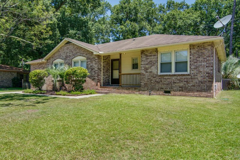 2810 Nantuckett Ave, North Charleston, SC 29420