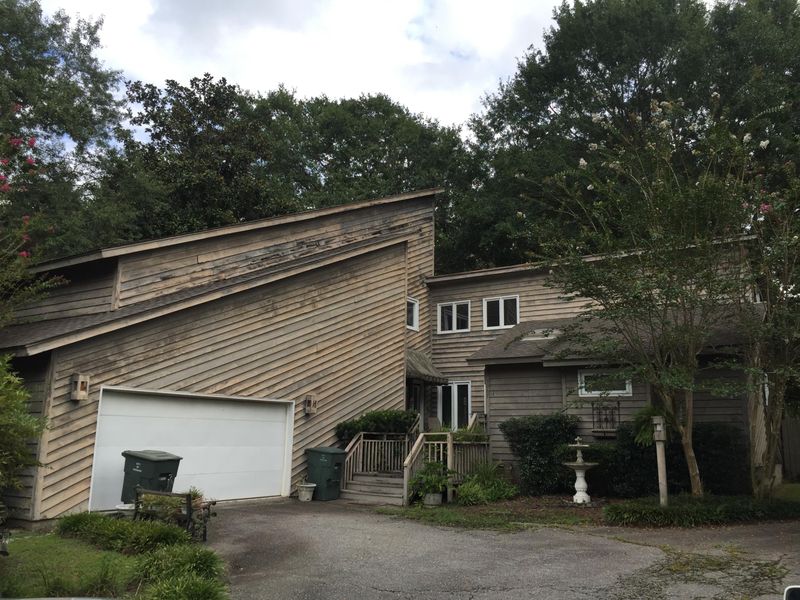 1067 Stonehenge Dr, Hanahan, SC 29410