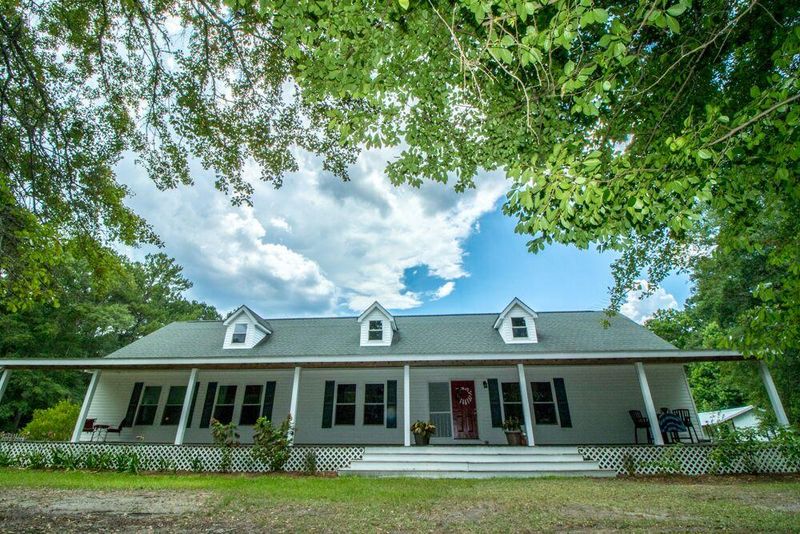6919 Kinard Rd, Ravenel, SC 29470