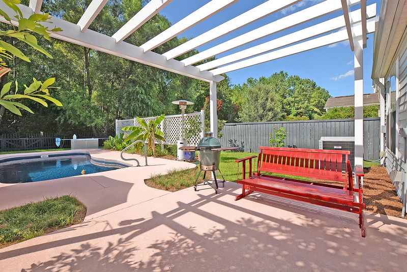 1318 Palm Cove Dr, Charleston, SC 29492