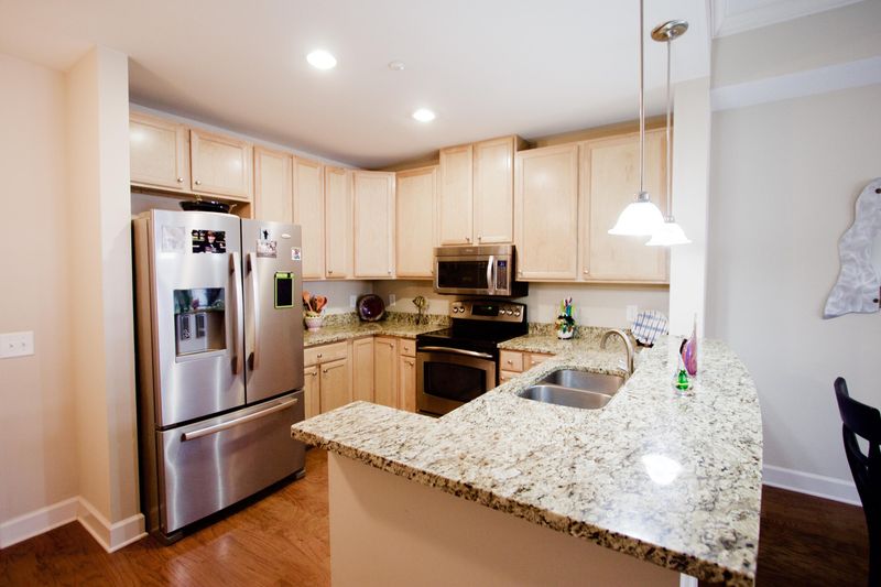 135 Pier View St #303, Daniel Island, SC 29492