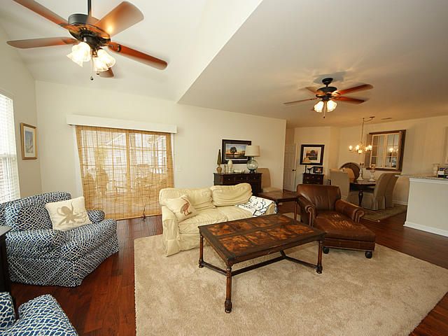 1421 Wellbrooke Ln, Mount Pleasant, SC 29466