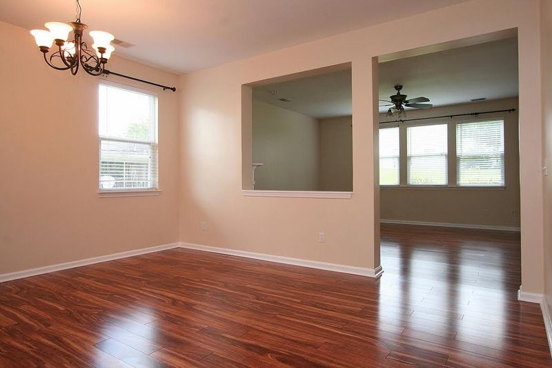 135 Graduate Ln, Ladson, SC 29456