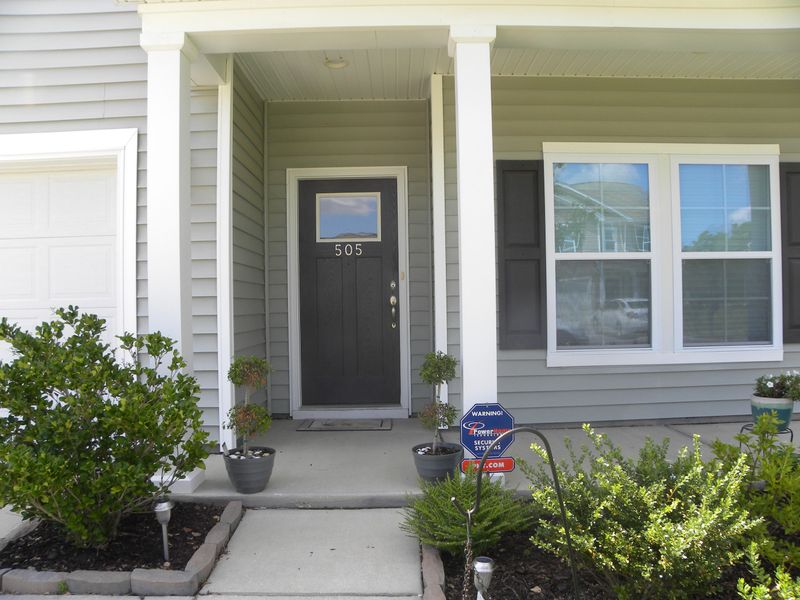 505 Nandina Dr, Goose Creek, SC 29445