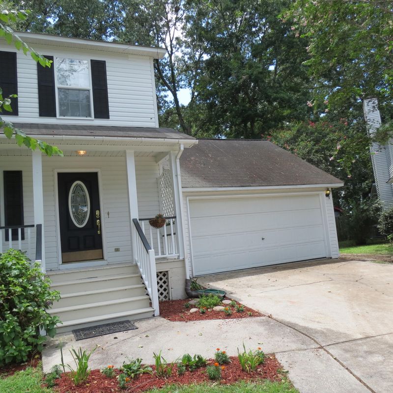 8533 Lynn Haven Ln, North Charleston, SC 29420
