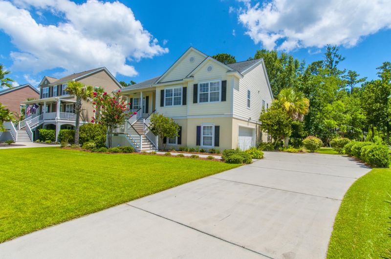 2768 Carolina Isle Dr, Mount Pleasant, SC 29466