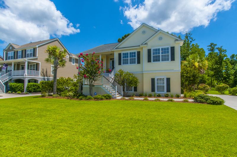 2768 Carolina Isle Dr, Mount Pleasant, SC 29466